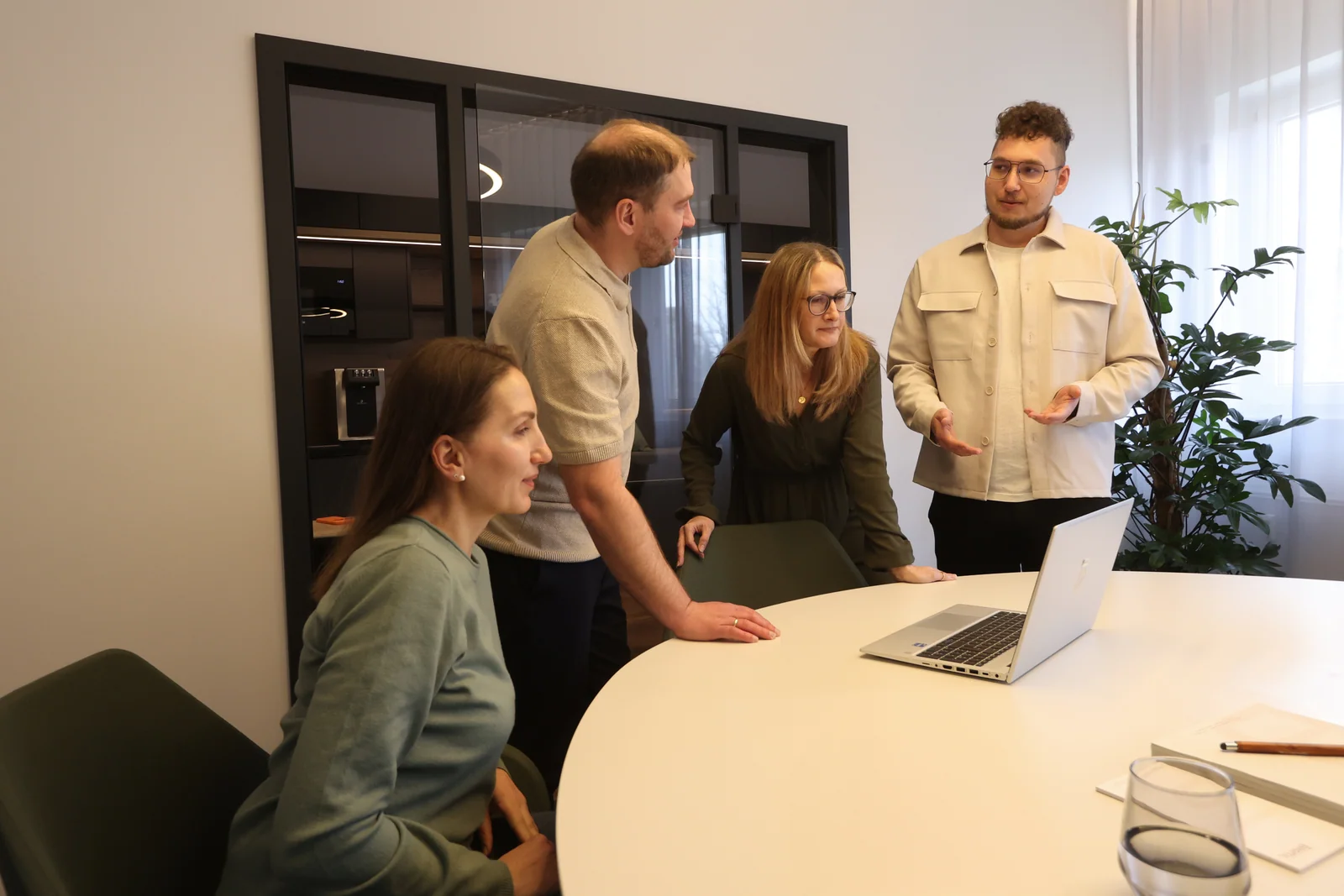 Das BRAML Team bei der digitalen Arbeit